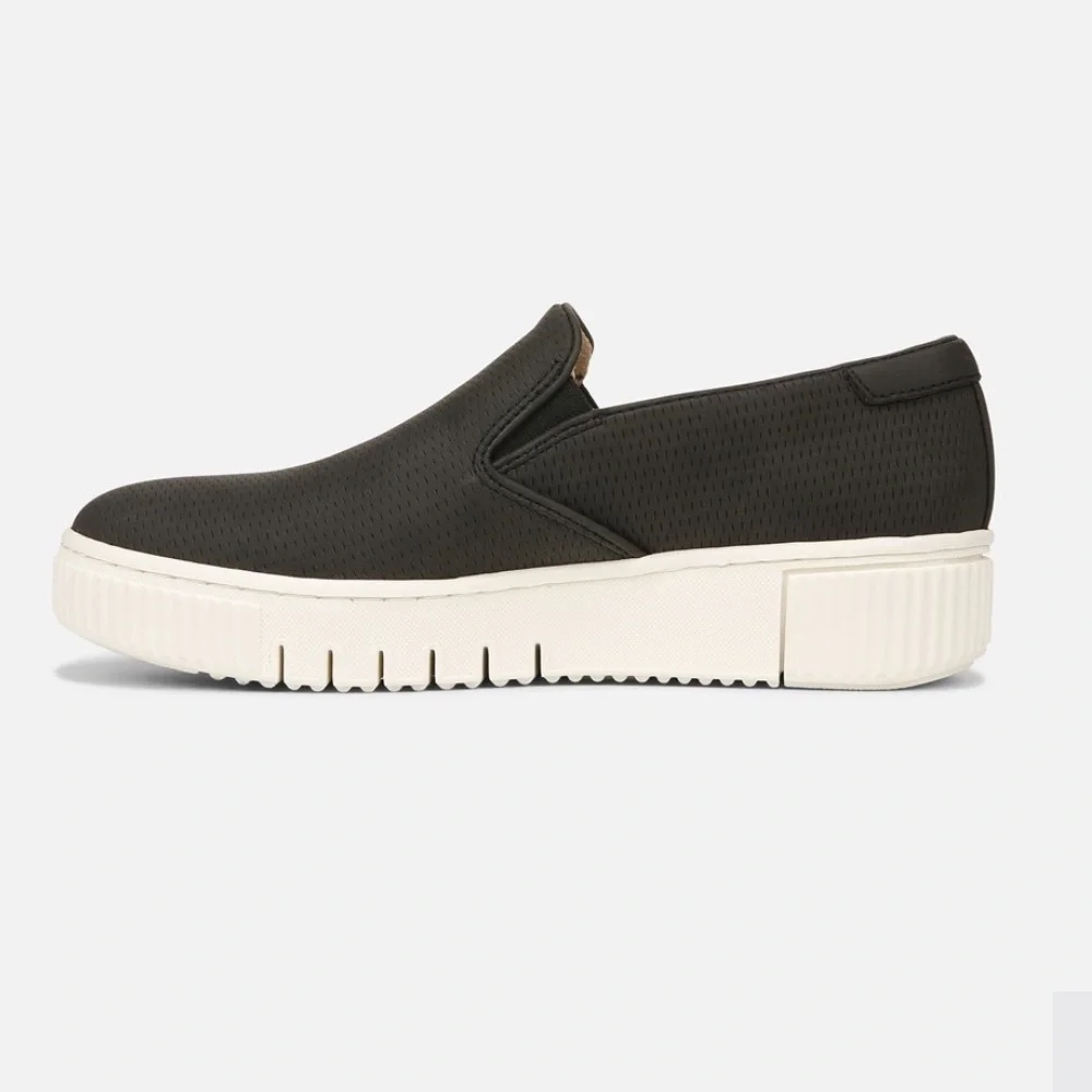 Soul by naturalizer slip on shoe